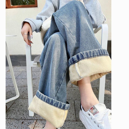 Dżinsy z wysoką talią i szerokimi nogami