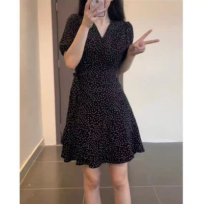 Delikatne sny - gwiazdkowe sukienki, które można nosić na cztery pory roku